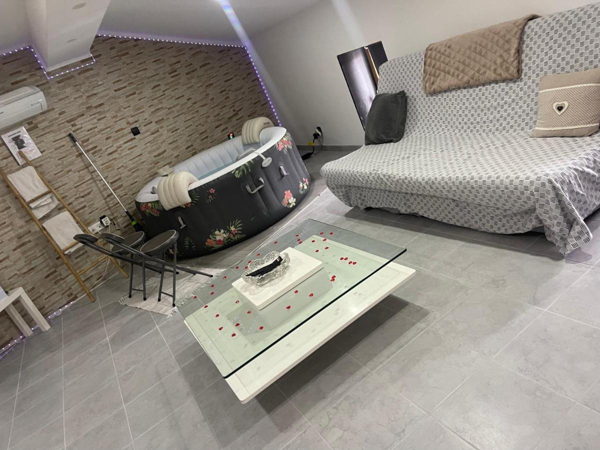 Love'Room Треб Экстерьер фото